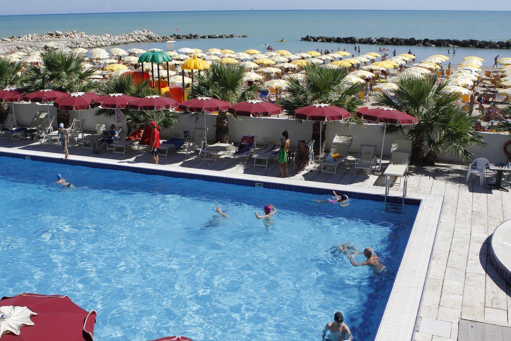 Club Esse Mediterraneo Montesilvano Marina Eksteriør bilde